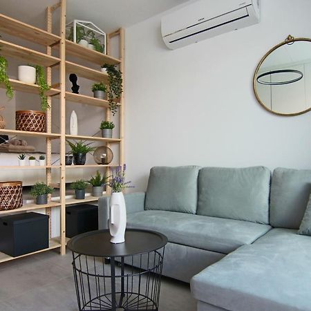 Phaedrus Living Seaside Luxury Flat Athina 123 Lägenhet Paphos Exteriör bild