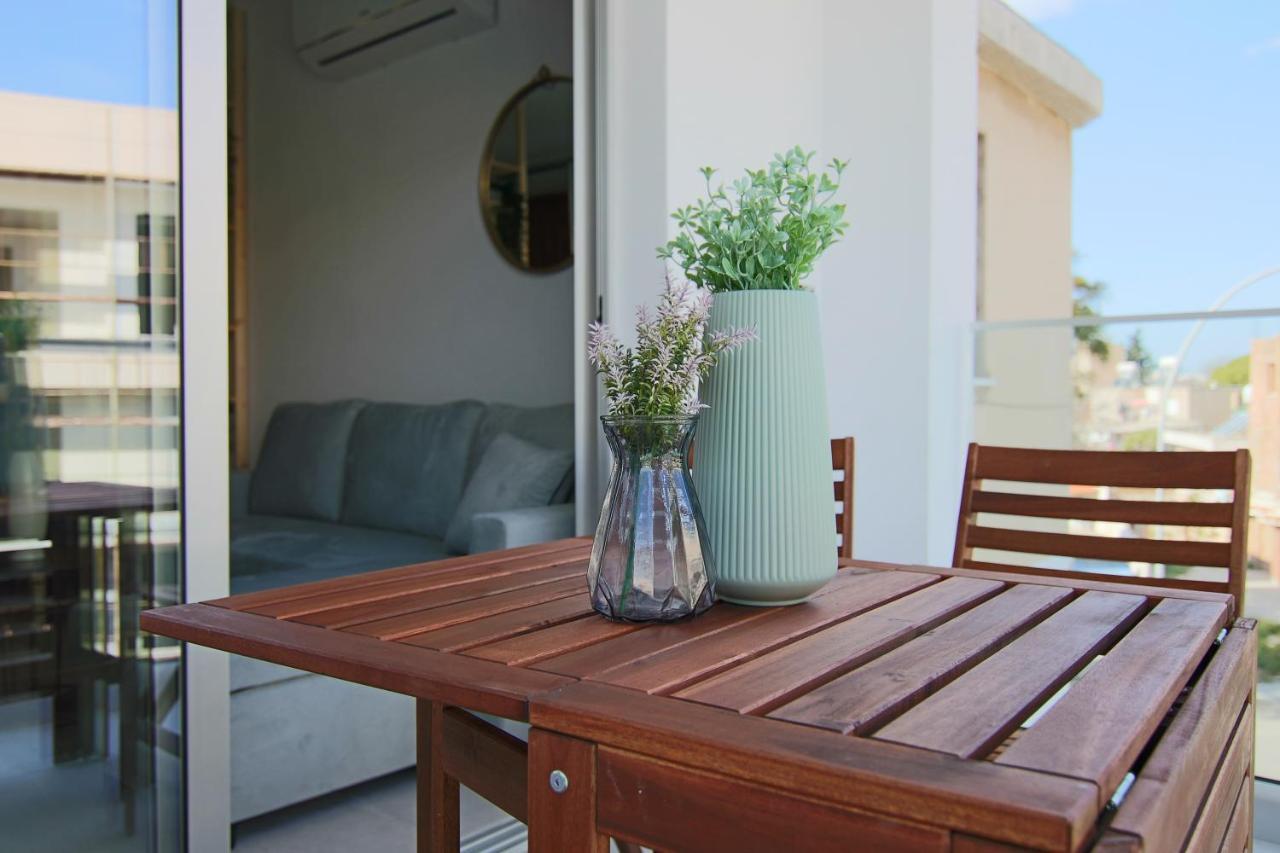 Phaedrus Living Seaside Luxury Flat Athina 123 Lägenhet Paphos Exteriör bild