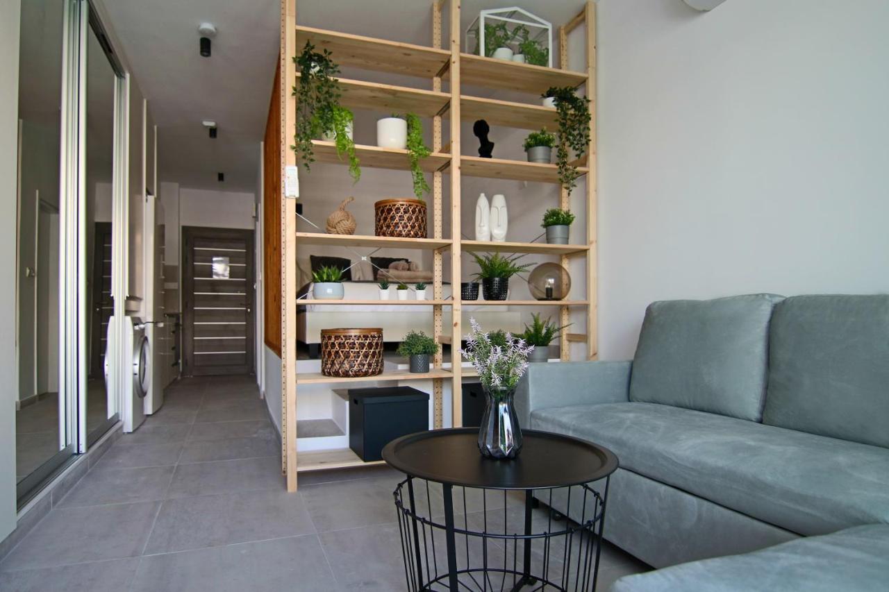 Phaedrus Living Seaside Luxury Flat Athina 123 Lägenhet Paphos Exteriör bild