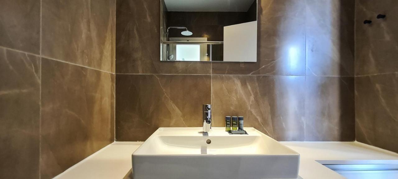 Phaedrus Living Seaside Luxury Flat Athina 123 Lägenhet Paphos Exteriör bild